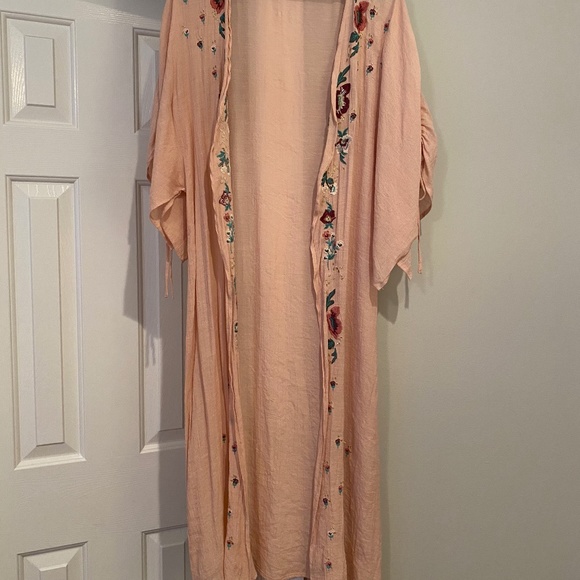 Kimono - Picture 1 of 3